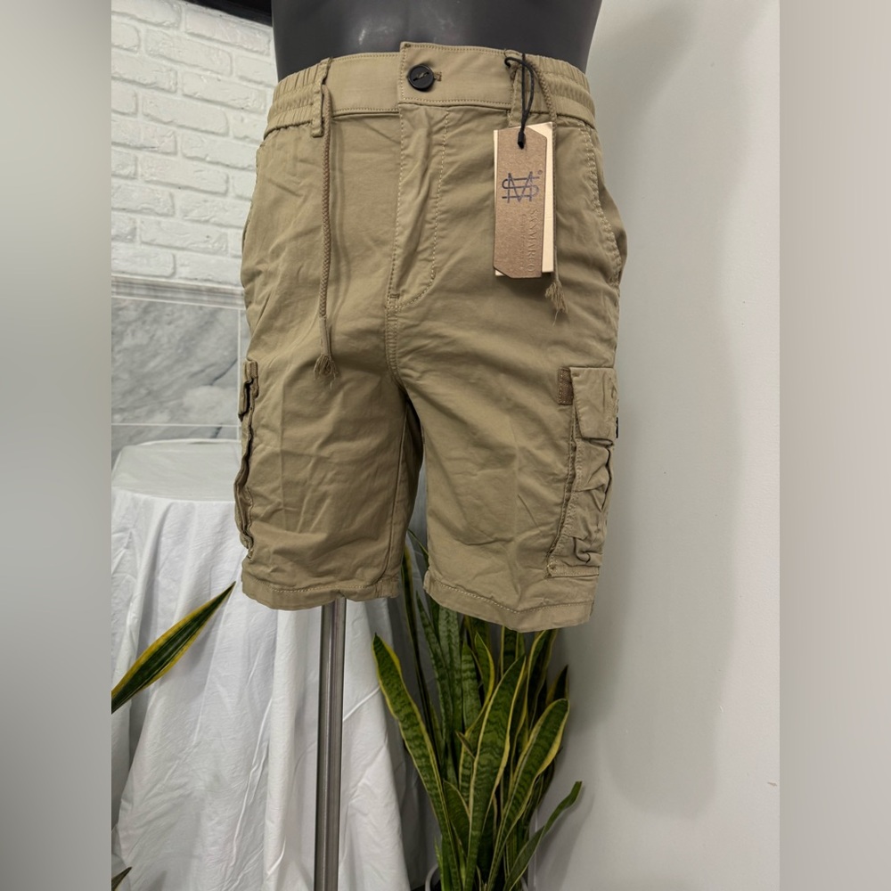 NWT Cotton/spandex quality fabric Men's Tan cargo shorts